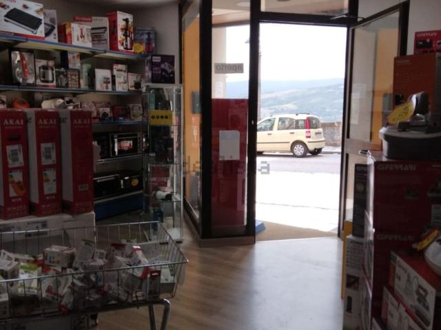 Locale in vendita di 136 m² in Corso garibaldi, 25