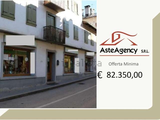 Locale in vendita di 137 m² in Via Corte, 14