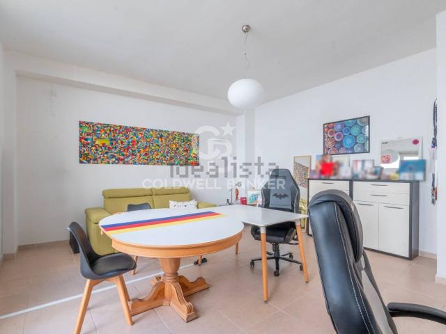 Locale in vendita di 138 m² in Via Giuseppe Pisanelli