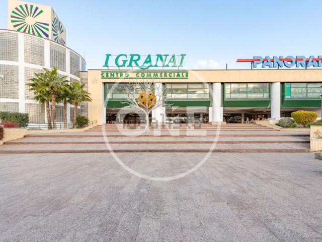 Locale in vendita di 138 m² in Via Mario Rigamonti, 100