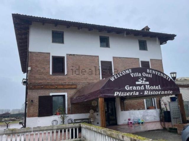 Locale in vendita di 13956 m² in Via del Biancospino