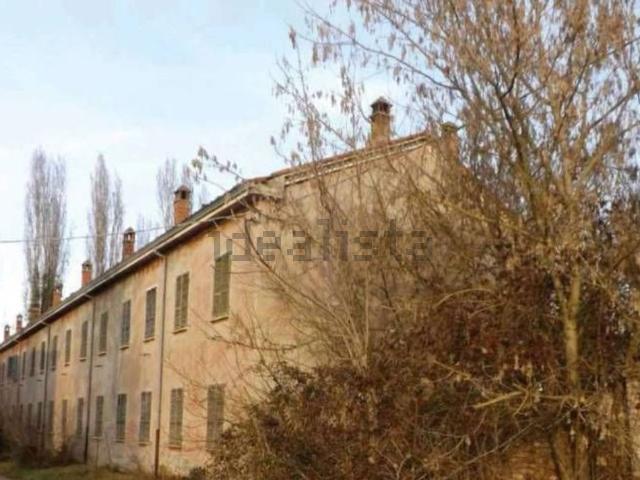Locale in vendita di 139833 m² in Località Tavernago