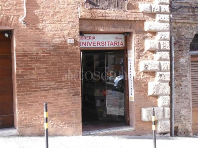 Locale in vendita di 139 m² in Via Sant&apos Agata