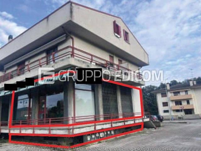 Locale in vendita di 139 m² in Via Roma