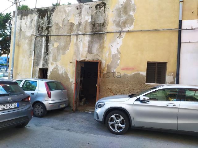 Locale in vendita di 17 m² in Via Vecchia Comunale, 98
