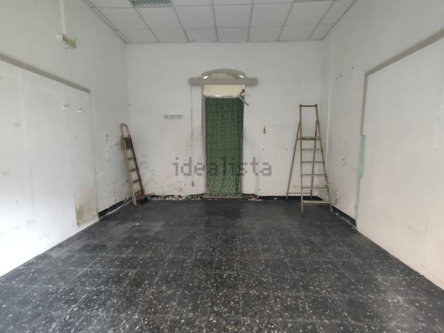 Locale in vendita di 17 m² in Via Gino Capponi, 5