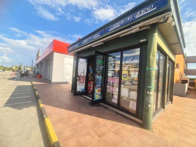 Locale in vendita di 18 m² in Viale Europa
