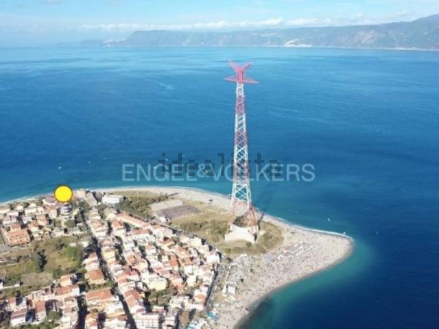 Locale in vendita di 1400 m² in Circonvallazione Tirrena, 2