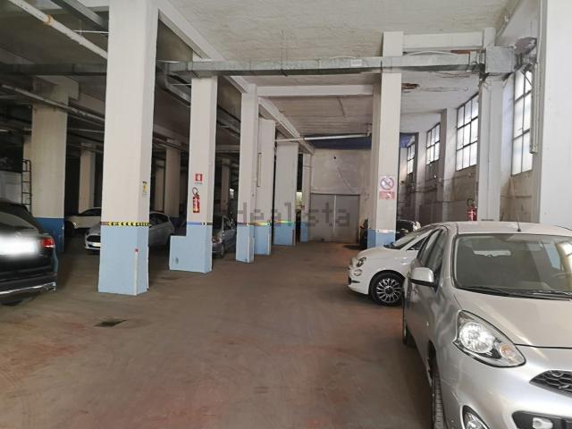 Locale in vendita di 1400 m² in Via Pietro Sensini