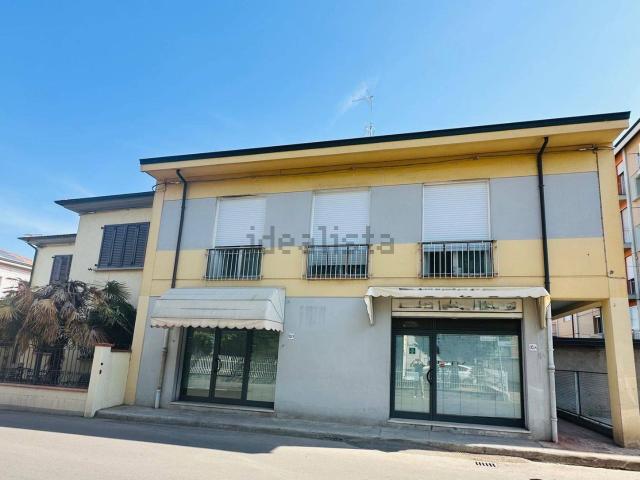 Locale in vendita di 140 m²