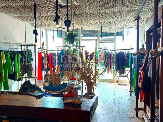 Locale in vendita di 140 m²