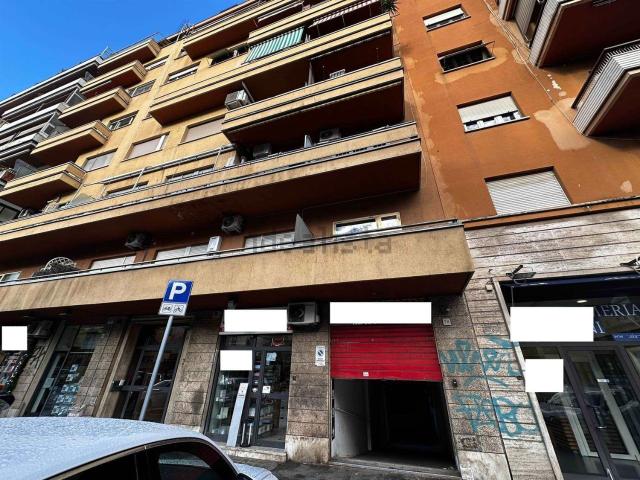 Locale in vendita di 140 m²