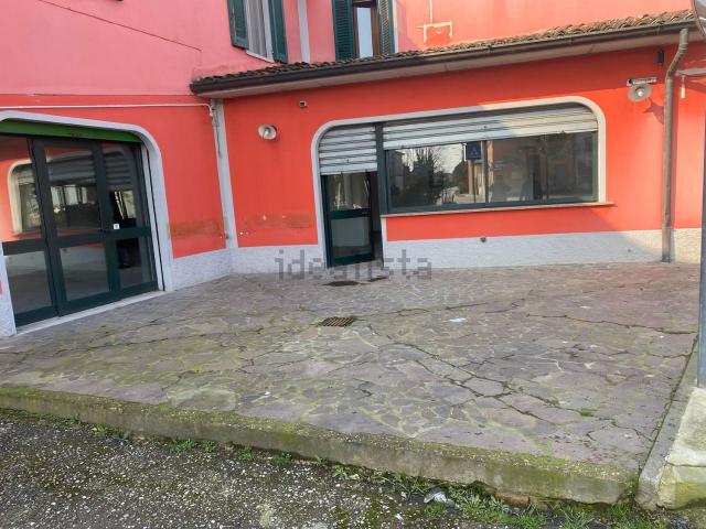 Locale in vendita di 140 m² in Via Antonio Faverzani