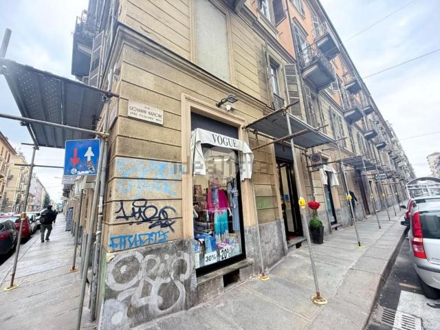 Locale in vendita di 140 m² in Via Giovanni Francesco Napione, 27