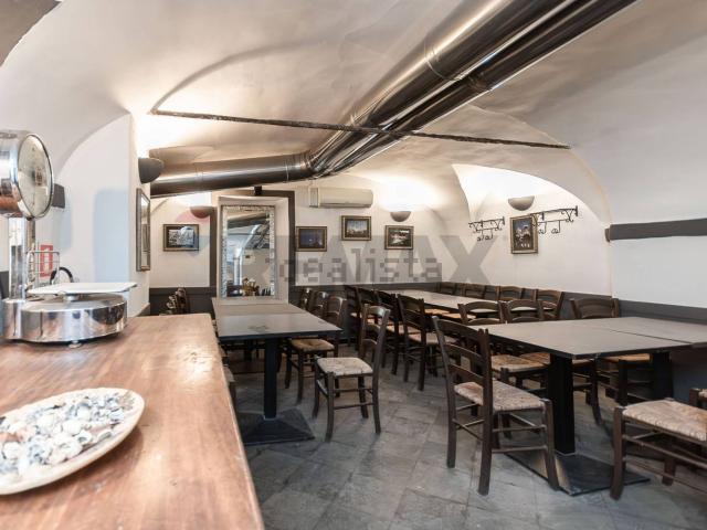Locale in vendita di 140 m² in Via di San Bernardo, 10