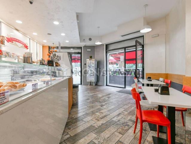 Locale in vendita di 140 m² in Via Emilio Faà di Bruno, 20