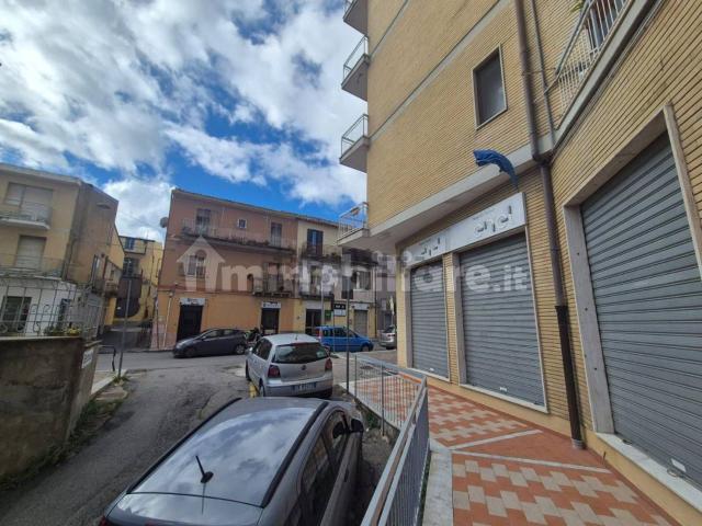 Locale in vendita di 140 m² in Via Ettore Vitale, 180