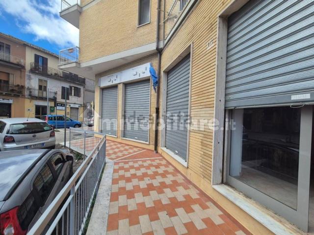 Locale in vendita di 140 m² in Via Ettore Vitale, 180