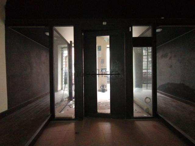 Locale in vendita di 140 m² in Via Filippo Pacini