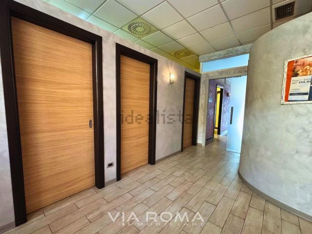 Locale in vendita di 140 m² in Via Fratelli Cavanis, 42