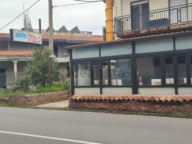 Locale in vendita di 140 m² in Via Siculo Orientale, 488