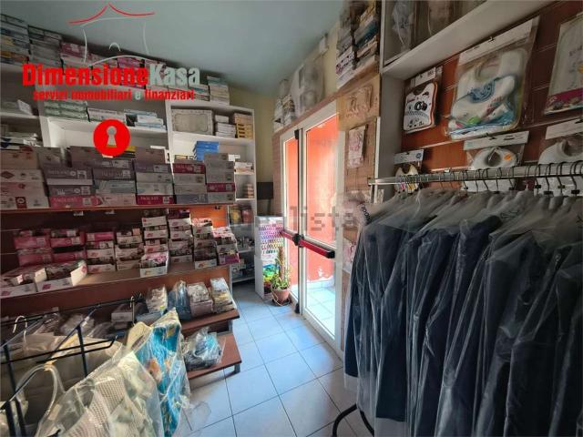 Locale in vendita di 140 m² in Via Polvica, 38