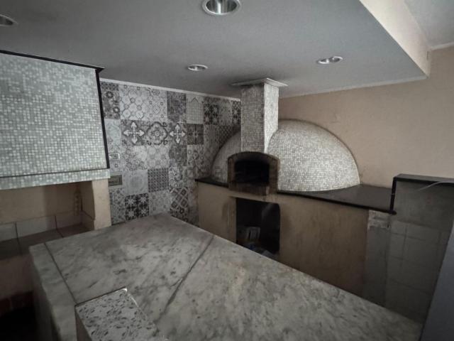 Locale in vendita di 140 m² in Via Roma