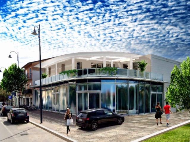 Locale in vendita di 140 m² in Via Romagna