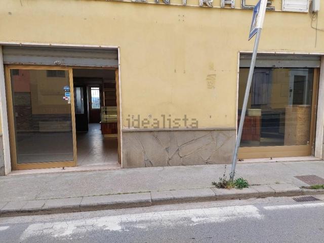Locale in vendita di 140 m² in Via Vecchia Pisana