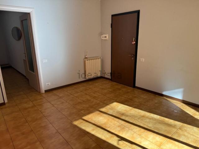 Locale in vendita di 140 m² in Via XXIV Maggio