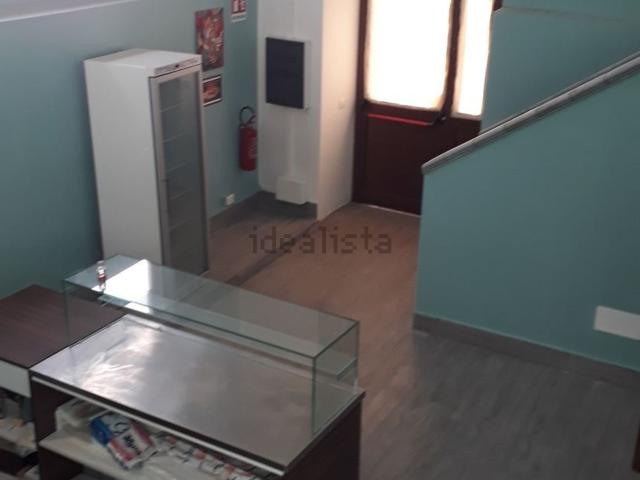 Locale in vendita di 140 m² in Contrada Saracinello, 45