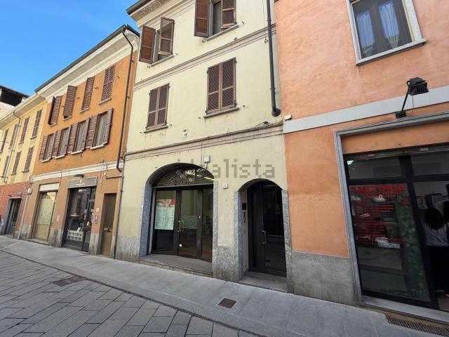 Locale in vendita di 140 m² in Corso Giuseppe Garibaldi, 23