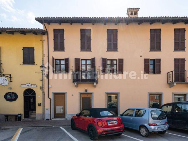 Locale in vendita di 140 m² in Piazza Cottolengo, 36