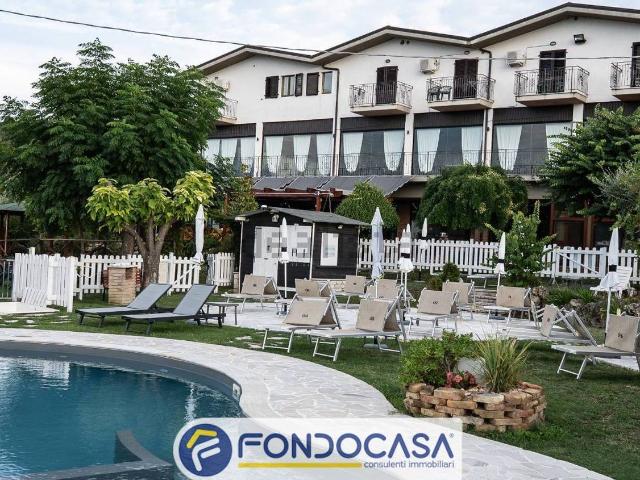 Locale in vendita di 1415 m² in Via Circonvallazione