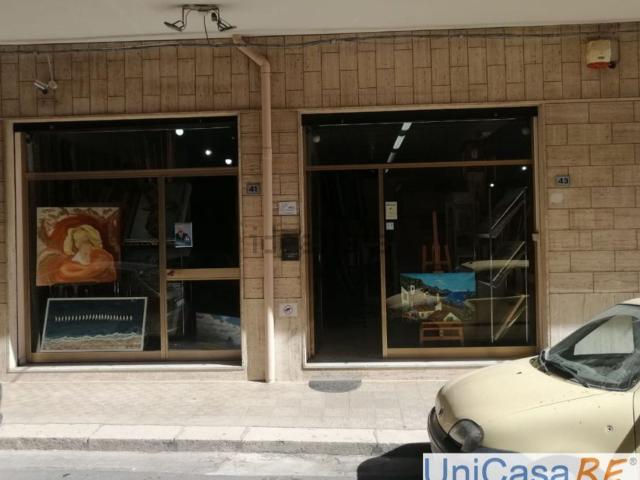 Locale in vendita di 141 m² in Via N. Derelitto, 41