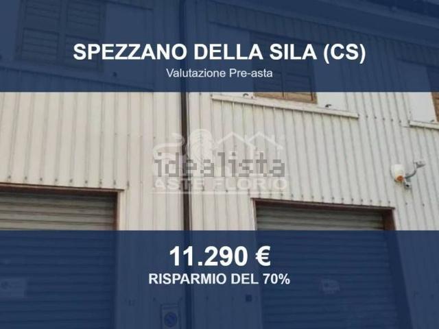 Locale in vendita di 141 m² in Via Roma, 29