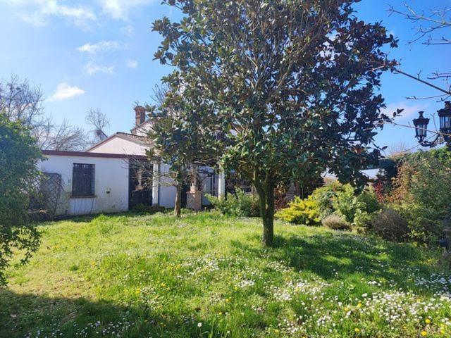 Locale in vendita di 1426 m² in Via San Lorenzo, 27