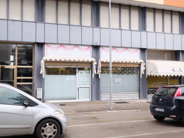 Locale in vendita di 142 m² in Via Sebastiano Caboto, 18