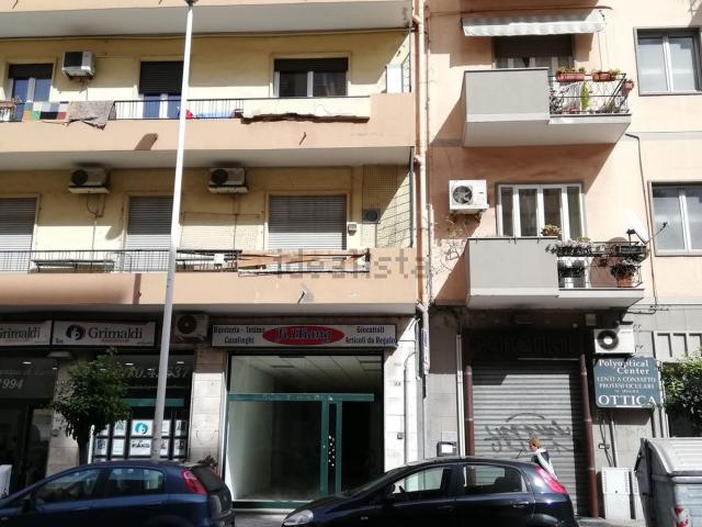 Locale in vendita di 142 m² in Via Pergolesi, 44