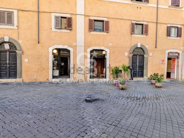 Locale in vendita di 143 m² in Via di San Francesco a Ripa
