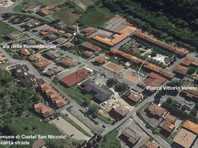 Locale in vendita di 143 m² in Piazza Vittorio Veneto, 60