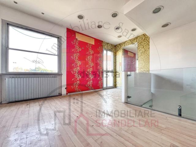 Locale in vendita di 144 m²