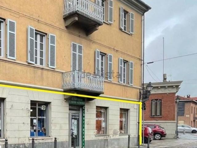 Locale in vendita di 144 m² in Via GARIBALDI, 4