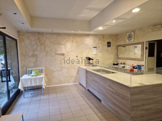 Locale in vendita di 145 m²