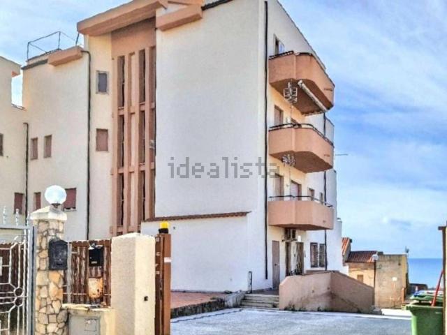 Locale in vendita di 145 m² in Via G. Pezzotti, 37