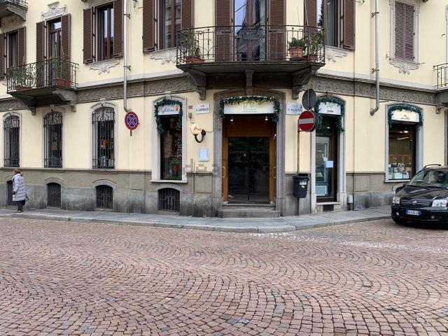 Locale in vendita di 145 m² in Via Giuseppe Garibaldi, 5