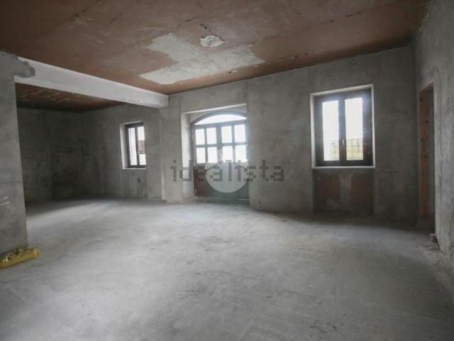 Locale in vendita di 145 m² in Via Fontanella