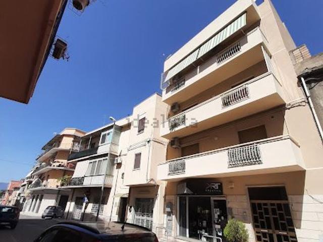 Locale in vendita di 145 m² in Via Loreto, 4