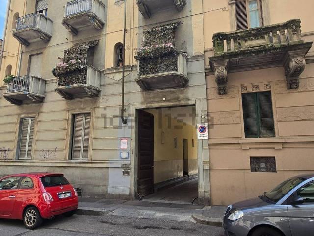 Locale in vendita di 145 m² in Via Macerata, 4