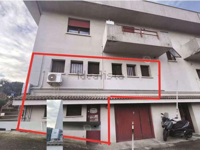 Locale in vendita di 145 m² in Via Roma, 55